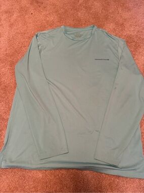 Vineyard Vines Men’s Long-Sleeve Performance Tee in Light Teal